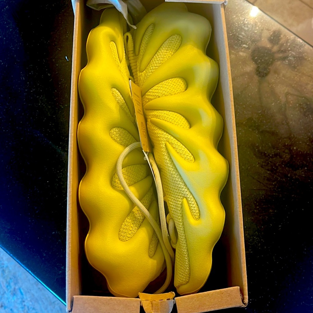 Adidas Yeezy 450 sulfur size 12